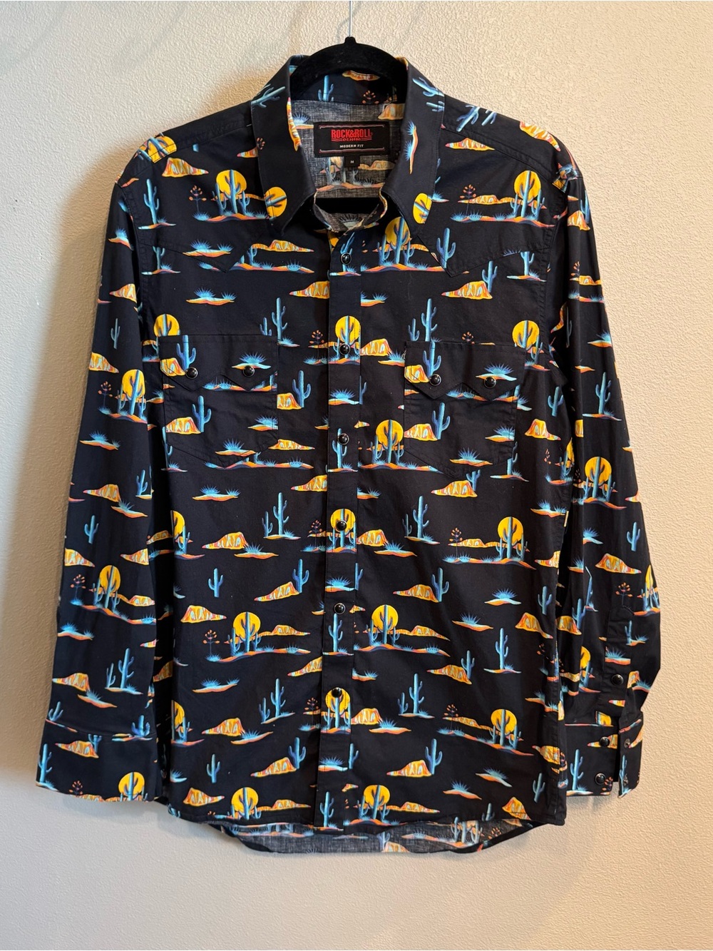 Rock & Roll Cowboy Men's Black Desert Print Snap-Front Shirt